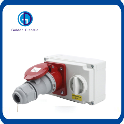 سعر جيد IP44 IP67 16A 32A 3p 4p 5p عازل المياه المترابطة المقابس لتحويل الأداء الانترنت