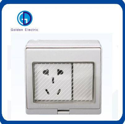 اندازه ها و مشخصات مختلف IP55 Multi Waterproof Switch Socket با سوراخ های متخلخل