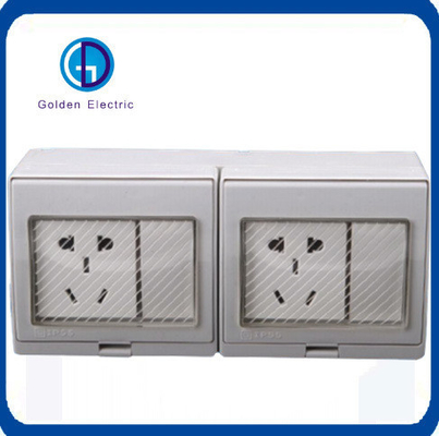 اندازه ها و مشخصات مختلف IP55 Multi Waterproof Switch Socket با سوراخ های متخلخل